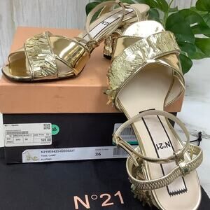 NIB No. 21 Gold, patent leather sandals.